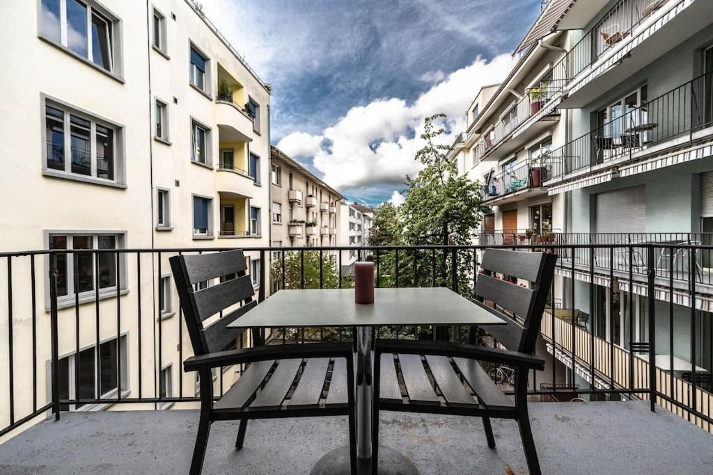 And Big 1 Bedroom Flat Center/near Apartment